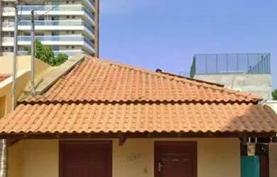 Imagem: A casa possui 2 Dormitórios, 1 Banheiro e está localizado