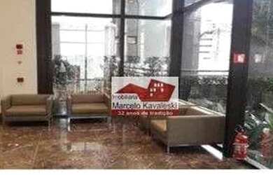 Imagem: O depósito possui 3 Vagas na garagem, 106m² de Área e está