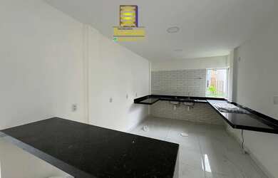 Imagem: A casa em condomínio possui 4 Dormitórios, 4 Banheiros, 2