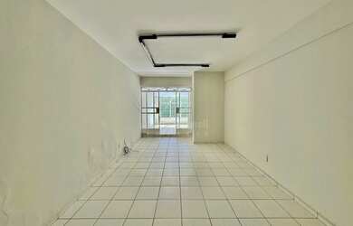 Imagem: O depósito à venda possui 34m² de Área e está localizado