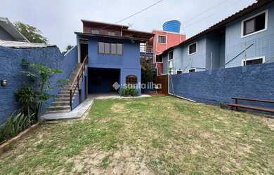 Imagem: A casa possui 2 Dormitórios, 1 Banheiro, 1 Vaga na garagem