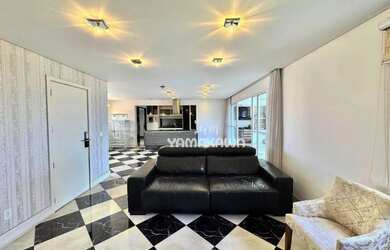 Imagem: O apartamento possui 3 Dormitórios, 5 Banheiros, 3 Vagas na