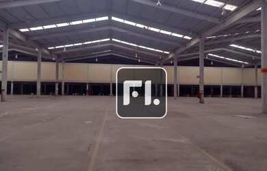 Imagem: O depósito possui 5 Vagas na garagem e 10000m² de Área e