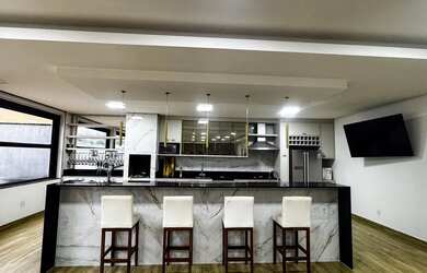 Imagem: A pousada chalé possui 4 Dormitórios, Acomodam 25 pessoas