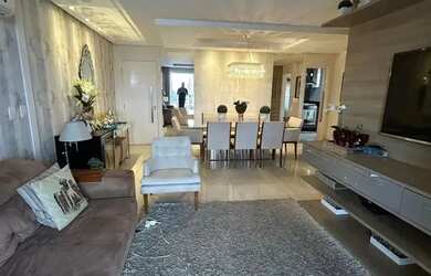 Imagem: O apartamento possui 3 Dormitórios, 3 Banheiros, 150m² de