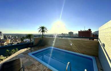 Imagem: O apartamento na cobertura possui 3 Dormitórios, 4 Banheiros