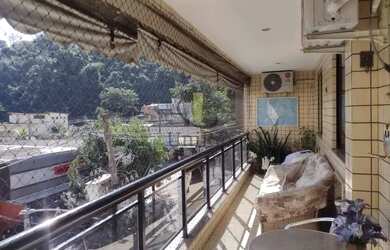 Imagem: O apartamento possui 3 Dormitórios, 2 Banheiros, 3 Vagas na