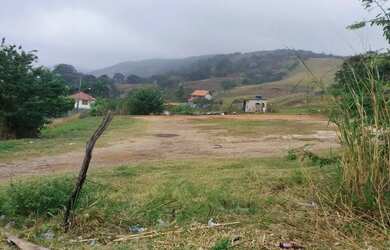 Imagem 2: Terreno em Santa Cruz. Varandae605m² de Área