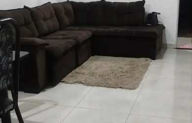 Imagem: A casa possui 2 Dormitórios, 1 Banheiro, 1 Vaga na garagem