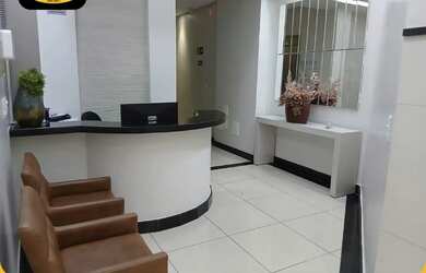 Imagem: O apartamento possui 4 Dormitórios, 2 Banheiros e 2 Vagas na