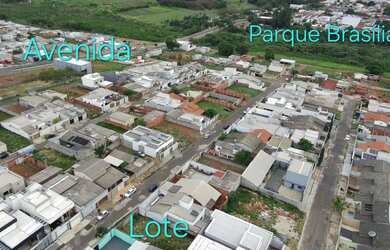 Imagem: O terreno possui 200m² de Área e está localizado em Jardim