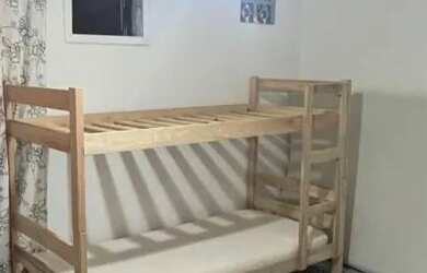 Imagem: O apartamento possui 2 Dormitórios, 1 Banheiro, 1 Vaga na garagem