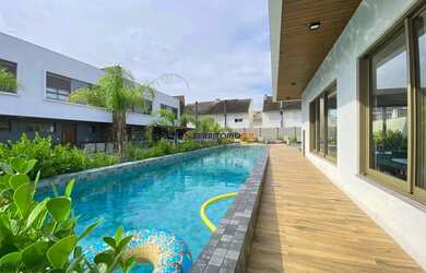 Imagem: A casa em condomínio possui 3 Dormitórios, 4 Banheiros, 2