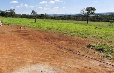 Imagem 4: Cajado imóveis vende uma chácara no Jardim Morumbi com escritura e registro
