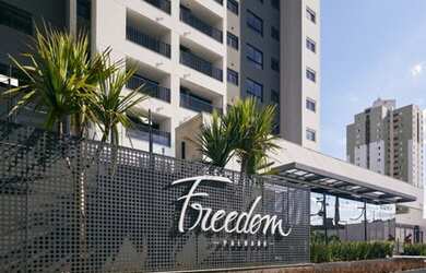 Imagem: O apartamento possui 1 Dormitório, 2 Banheiros, 1 Vaga na garagem