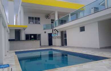 Imagem: A casa possui 5 Dormitórios, 1 Banheiro, 1 Vaga na garagem