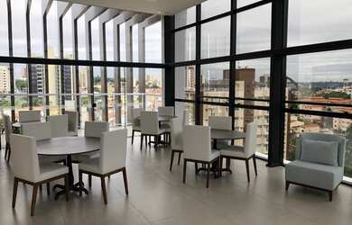 Imagem: O apartamento possui 1 Dormitório, 1 Banheiro, 1 Vaga na garagem