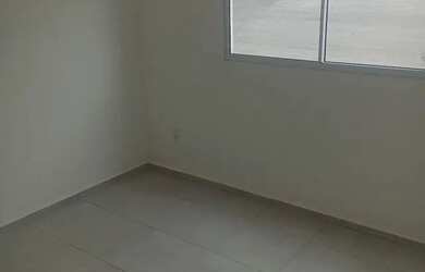 Imagem: O apartamento possui 2 Dormitórios, 1 Banheiro, 2 Vagas na