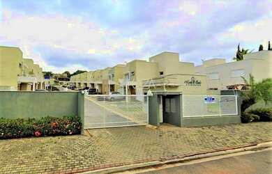 Imagem: A casa em condomínio possui 3 Dormitórios, 3 Banheiros, 2