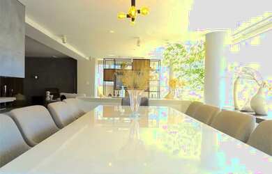 Imagem: O apartamento possui 4 Dormitórios, 5 Banheiros, 4 Vagas na