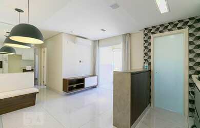 Imagem: O apartamento possui 2 Dormitórios, 2 Banheiros, 1 Vaga na