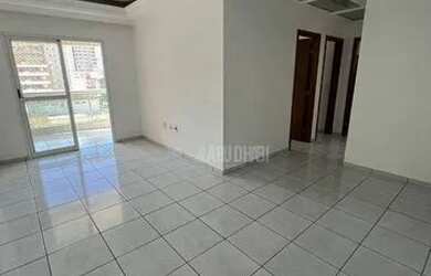 Imagem: O apartamento possui 3 Dormitórios, 1 Banheiro, 1 Vaga na garagem