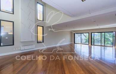 Imagem: A casa em condomínio possui 4 Dormitórios, 5 Banheiros, 4