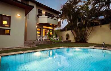 Imagem: A casa em condomínio possui 3 Dormitórios, 5 Banheiros, 3