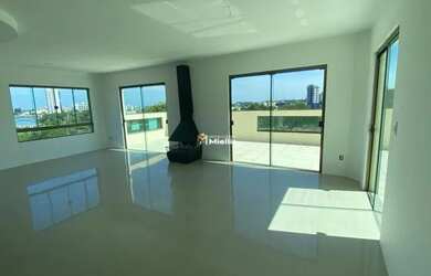 Imagem: O apartamento na cobertura possui 3 Dormitórios, 2 Banheiros