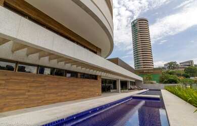 Imagem: O apartamento possui 4 Dormitórios, 4 Banheiros, 5 Vagas na