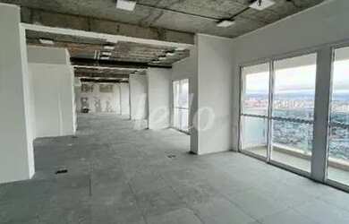 Imagem: O depósito possui 5 Vagas na garagem, 165m² de Área e está