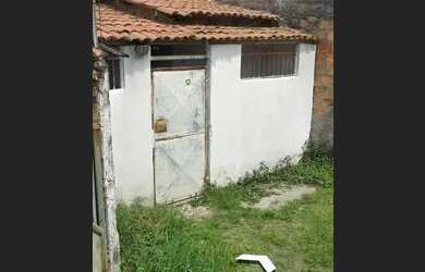 Imagem: A casa à venda possui 2 Dormitórios e 1 Banheiro e está localizado
