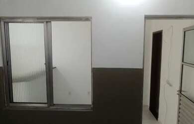 Imagem: A casa possui 1 Dormitório, 1 Banheiro, 65m² de Área e está