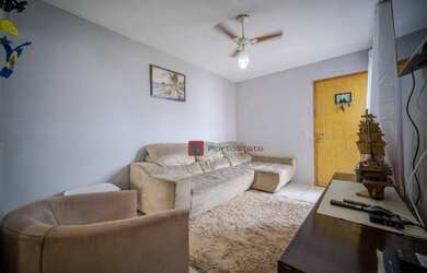 Imagem: O apartamento possui 2 Dormitórios, 1 Banheiro, 1 Vaga na garagem