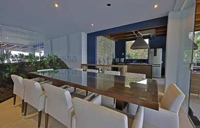 Imagem 13: Casa costeira contemporânea em condomínio exclusivo com heliponto