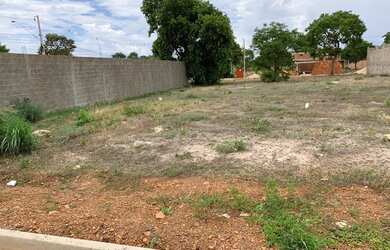 Imagem: O terreno possui 250m² de Área e está localizado em Plano