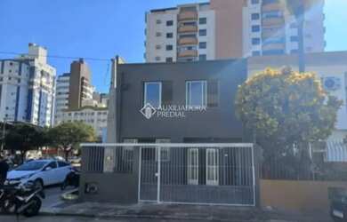 Imagem: A casa possui 4 Dormitórios, 1 Banheiro, 100m² de Área e