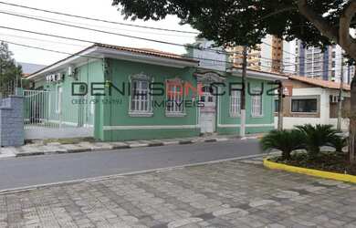 Imagem: O depósito possui 3 Vagas na garagem e 748m² de Área e está