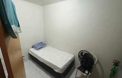 Imagem: A casa possui 2 Dormitórios, 2 Banheiros, 2 Vagas na garagem