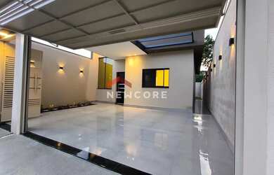 Imagem: A casa possui 2 Dormitórios, 2 Banheiros, 2 Vagas na garagem