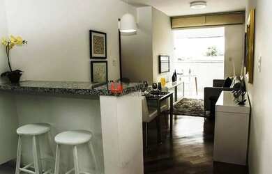 Imagem: O apartamento possui 2 Dormitórios, 1 Banheiro, 2 Vagas na