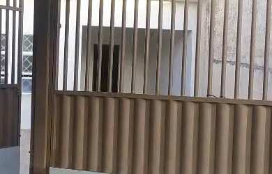 Imagem: A casa possui 3 Dormitórios, 2 Banheiros, 4 Vagas na garagem