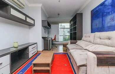 Imagem: O apartamento possui 1 Dormitório, 1 Banheiro, 1 Vaga na garagem