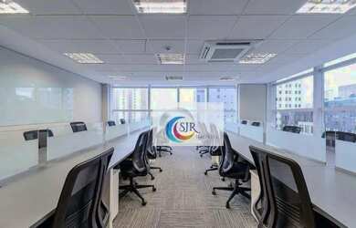 Imagem: O depósito para alugar possui 2 Vagas na garagem, 207m² de