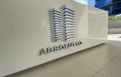 Imagem: O depósito possui 2 Vagas na garagem, 44m² de Área e está