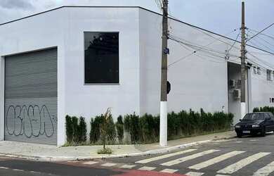 Imagem: O depósito para alugar possui e está localizado em Vila Ribeiro