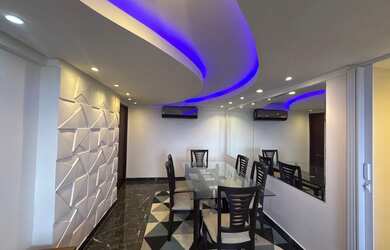 Imagem: O apartamento possui 3 Dormitórios, 1 Banheiro, 2 Vagas na