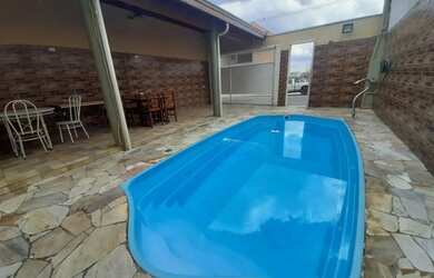 Imagem: A casa possui 2 Dormitórios, 3 Banheiros e 110m² de Área