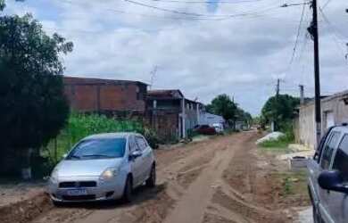 Imagem: A casa possui 2 Dormitórios, 1 Banheiro, 1 Vaga na garagem