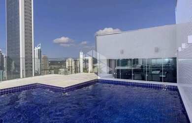 Imagem: O apartamento na cobertura possui 4 Dormitórios, 5 Banheiros